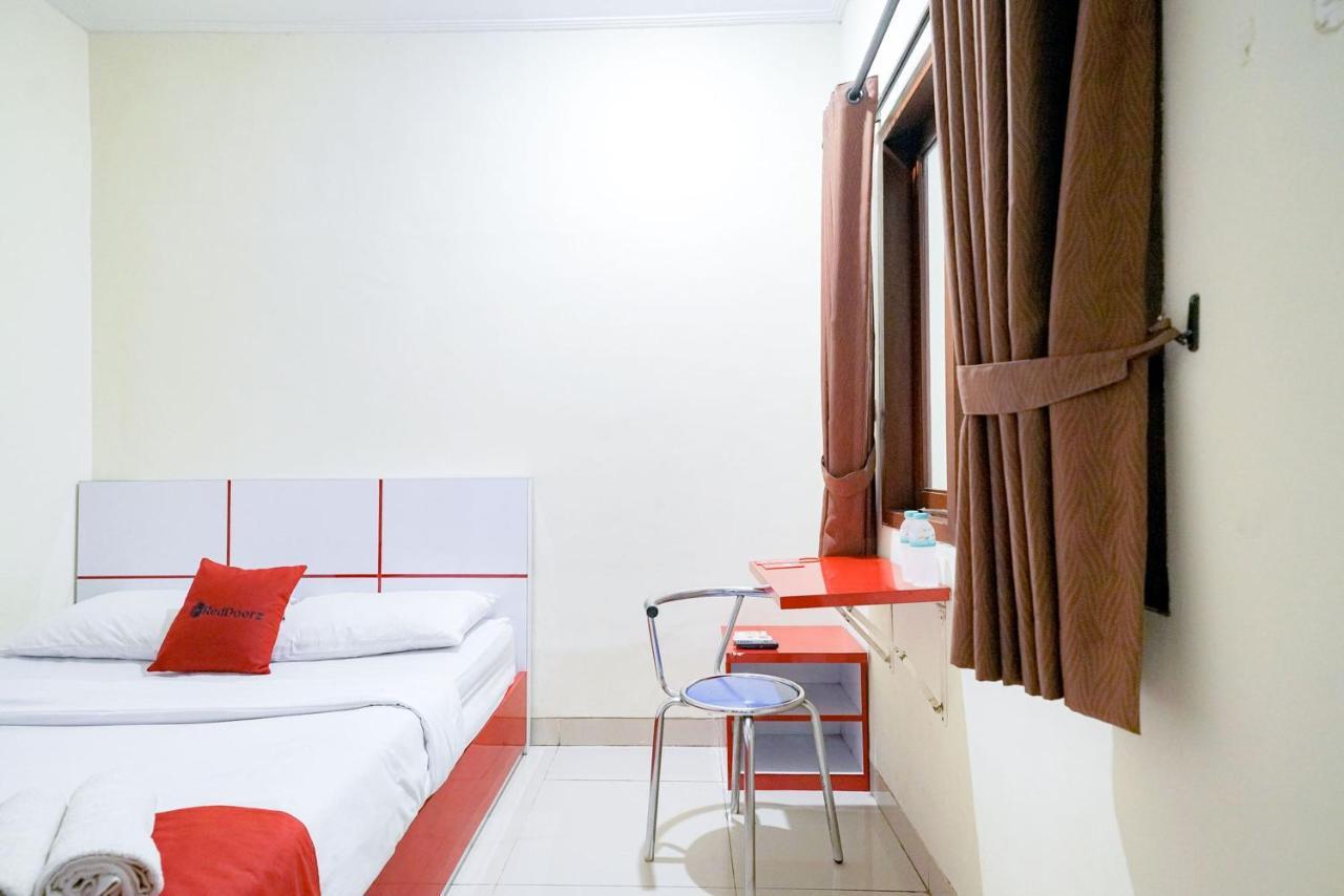 فندق Reddoorz At Buah Batu 5 باندونج المظهر الخارجي الصورة
